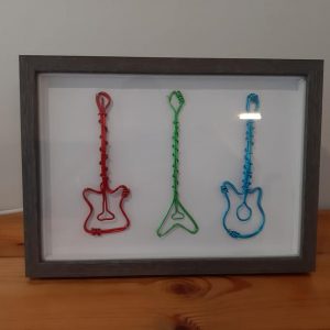 3 גיטרות